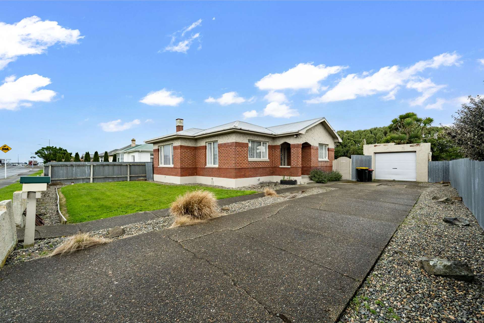 16 Fox Street Avenal_0