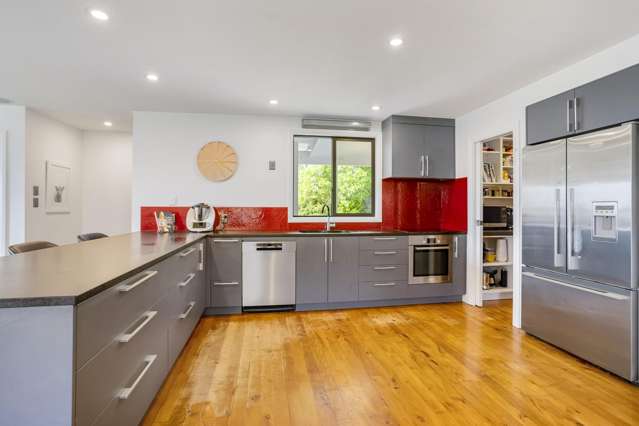 64 Lochiel Bridge Road Winton Surrounds_3