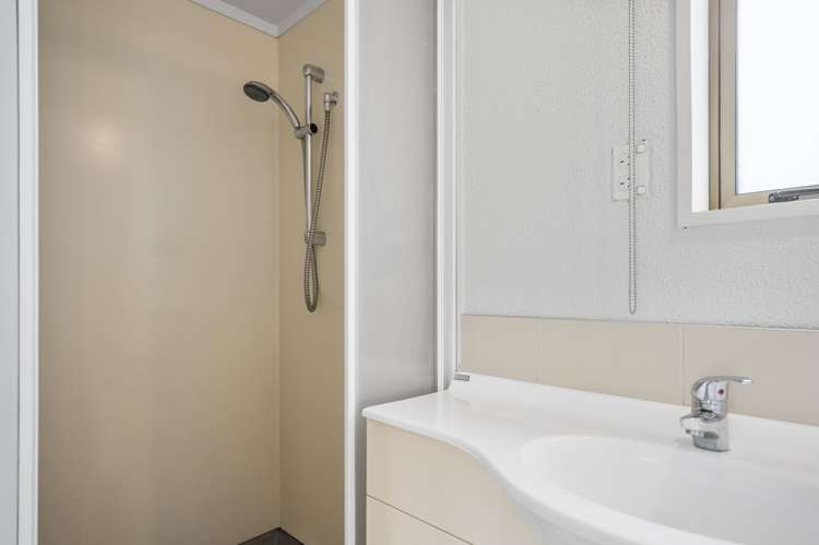 80 Lund Road Aongatete_10