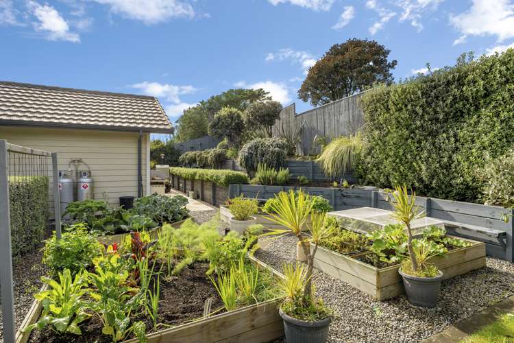 11 Byron Brown Place Otaki Beach_25