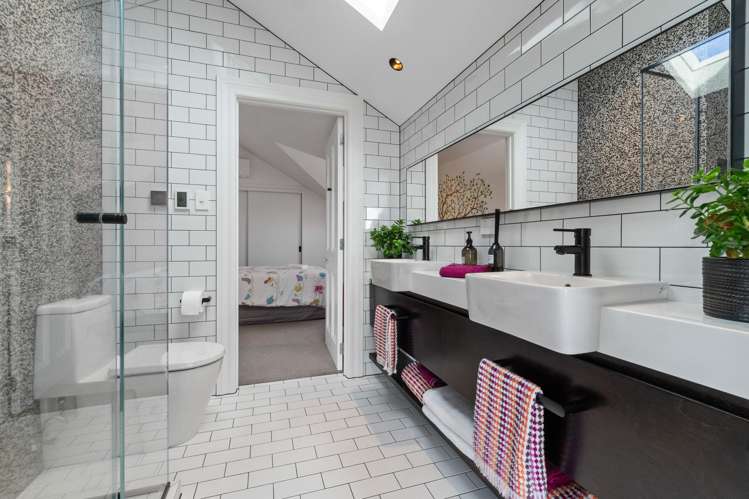 6 Russell Street Stanley Point_37