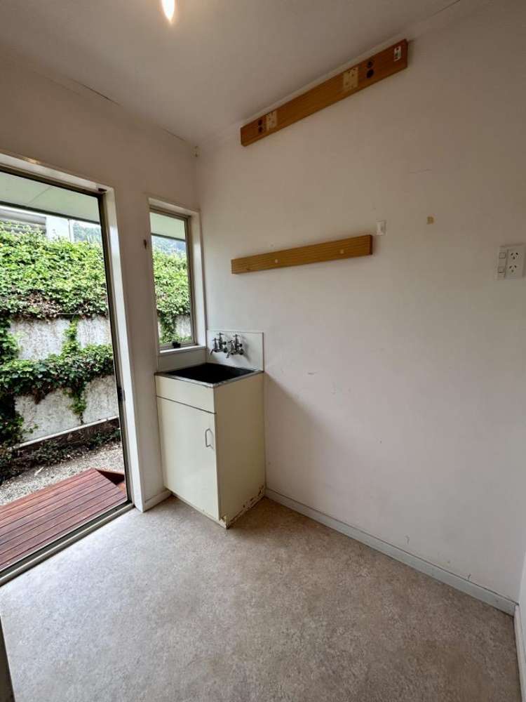 27C Renwick Place 10811_6