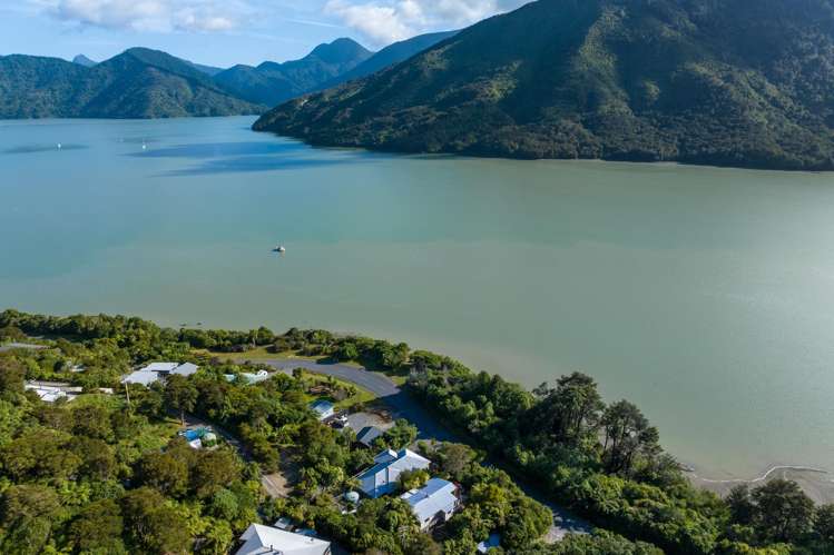 758 Queen Charlotte Drive Marlborough Sounds_10