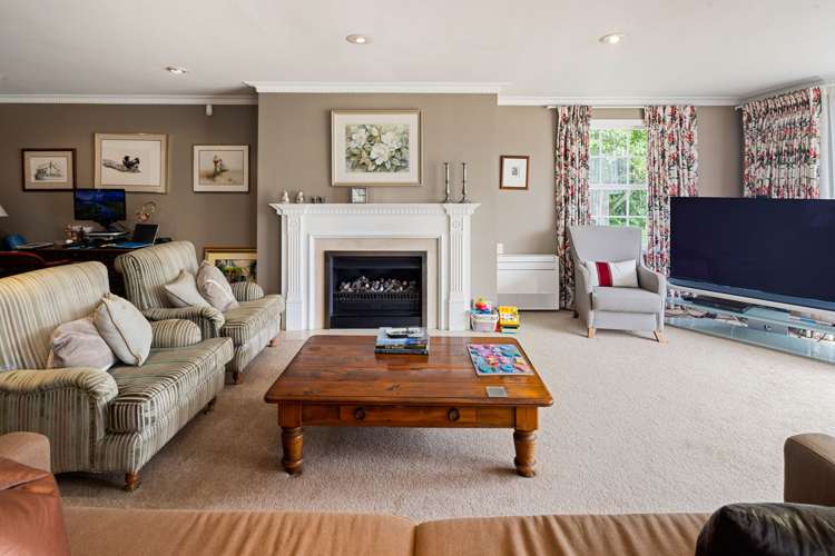 4 Pollock Drive Chartwell_11