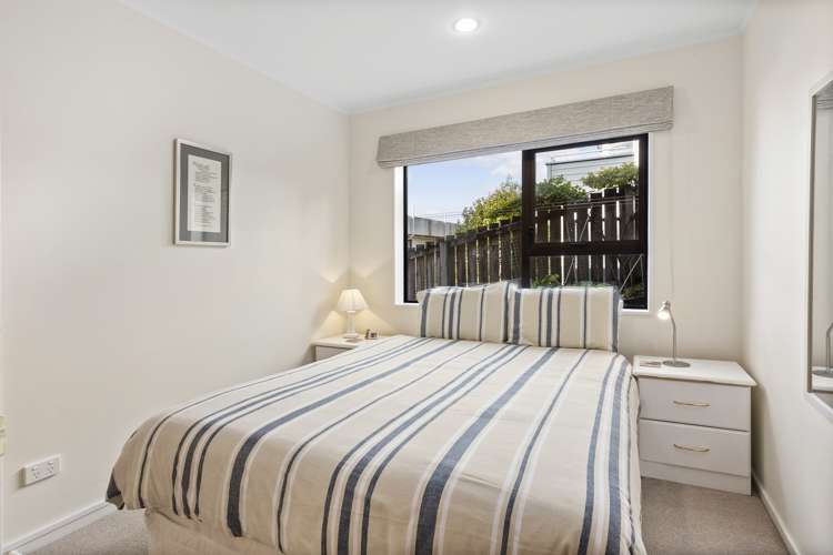 2/378 Evans Bay Parade Hataitai_10