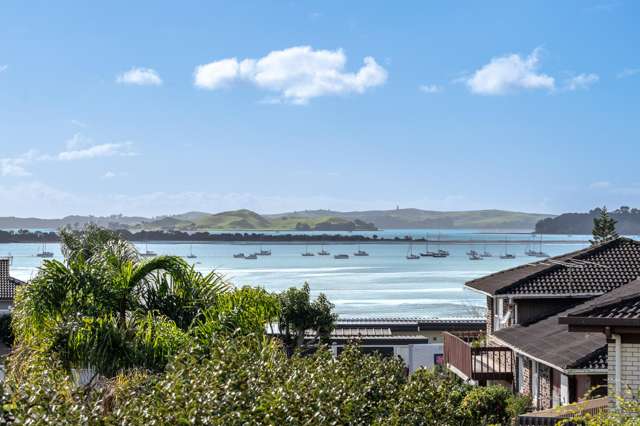 8 Fielding Crescent Farm Cove_1