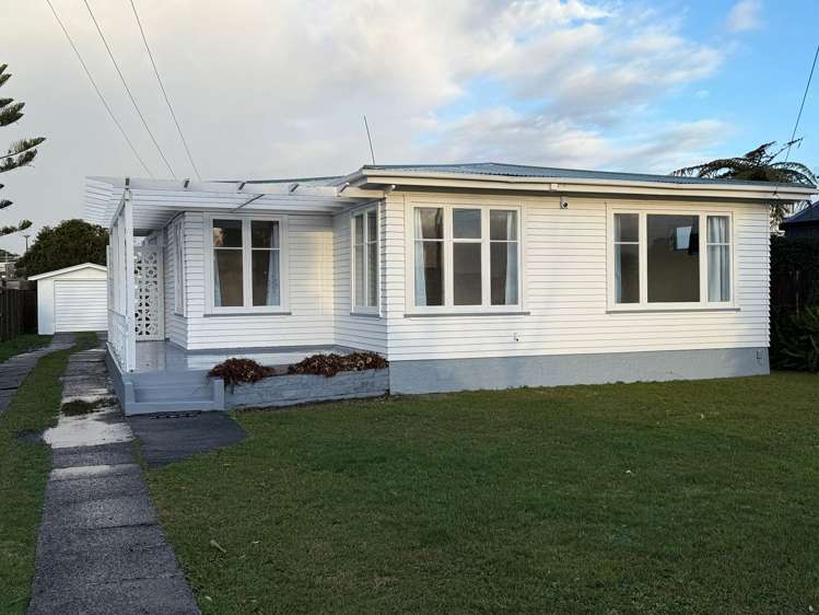 17 Peachgrove Road Te Atatu Peninsula_1