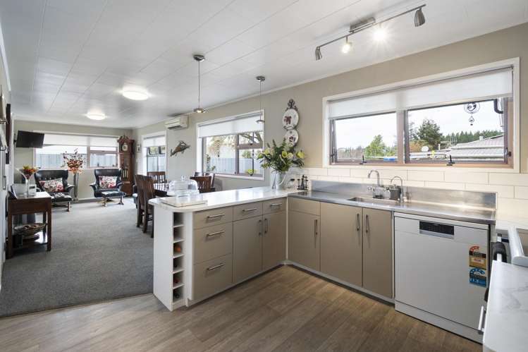 347 Kimbolton Road_4
