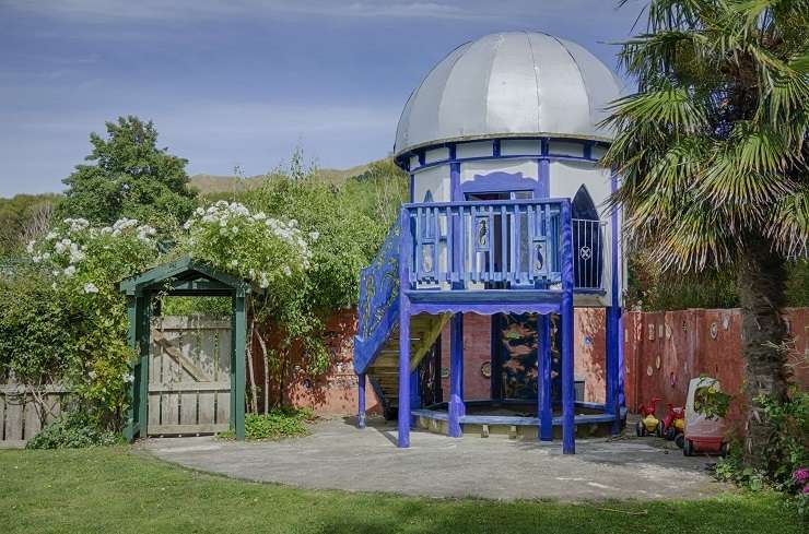 21 Gillies Crescent, left, and neighbouring 37 Gillies Crescent were built by two builder cousins who had a love of quirk.  Photo / Supplied