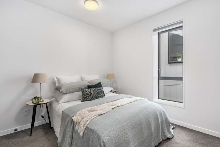 2/69 Tiketike Way Brooklyn_11