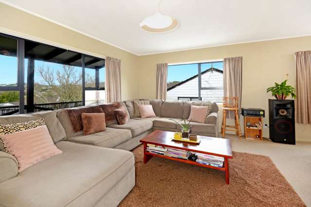 10 Leiden Place Totara Vale_2