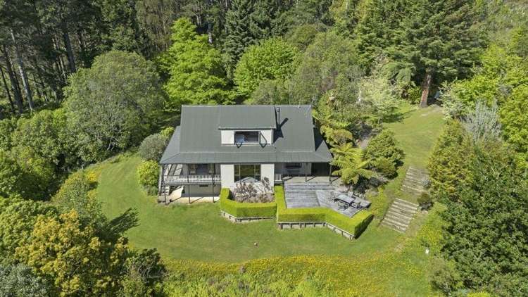 562 Turitea Road, RD 2 10930_18