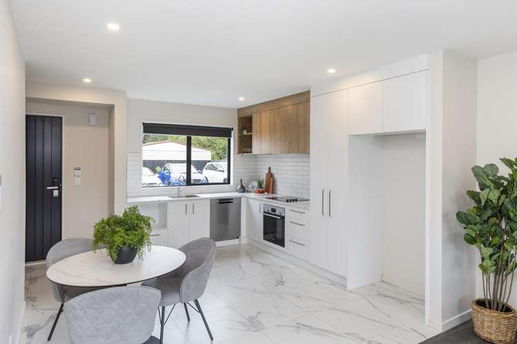 2/140 St Albans Street St Albans_6