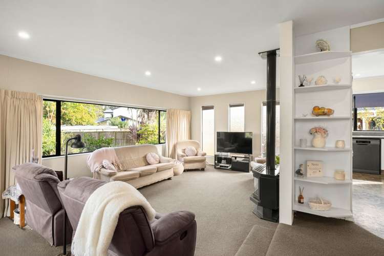 20 Essendon Court Glenview_2