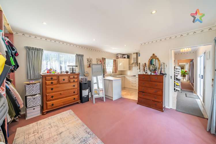 7 Hine Road Wainuiomata_17