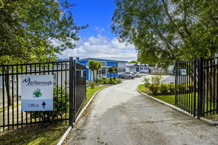 2/8 Wykeham Place Glenfield_9