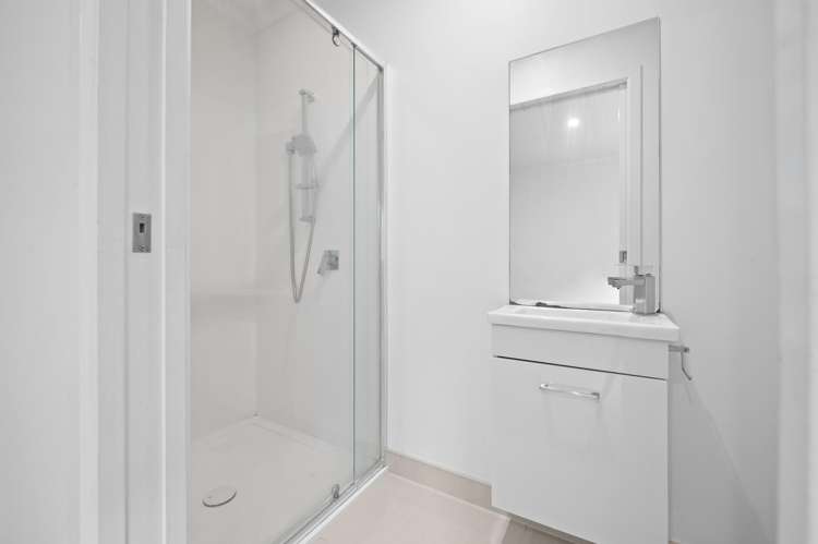 4/7 Vialou Street Hamilton Central_7