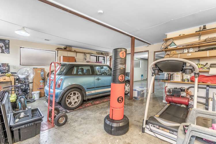 293 Queens Drive Windsor_27