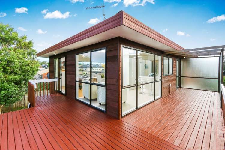 2/127 Moore Street Howick_16