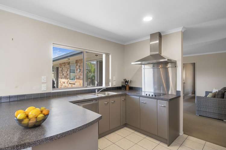 8 Thompson Drive Papamoa_12