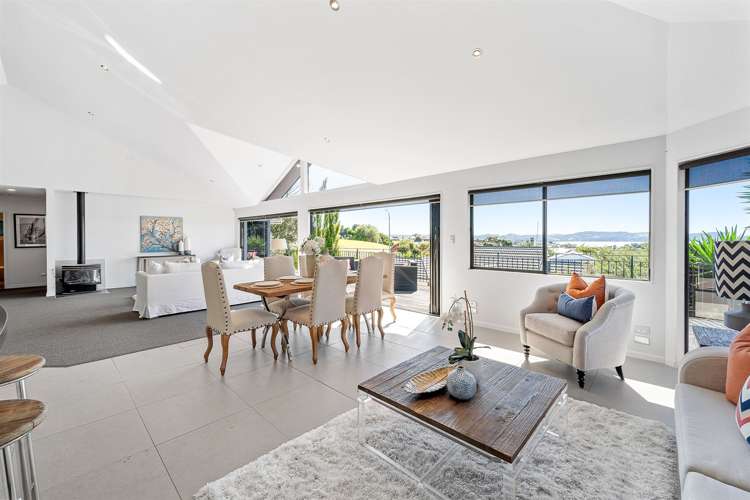 210 Whangaparaoa Road Red Beach_10