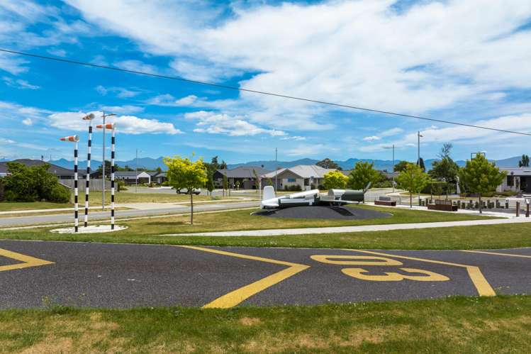 11 Kittyhawk Road Burleigh_22