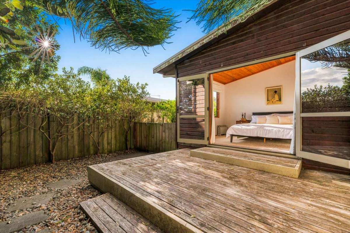 11A Lodge Avenue_4