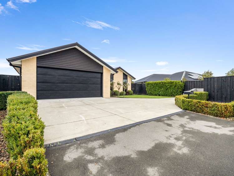 92 Sunline Avenue Lincoln_32