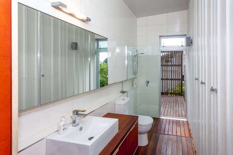 118 Onemana Drive Onemana_17