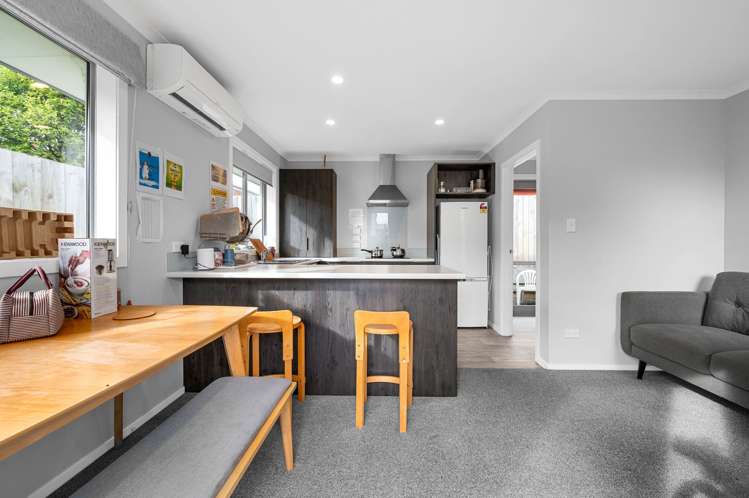 11A Knighton Road_5