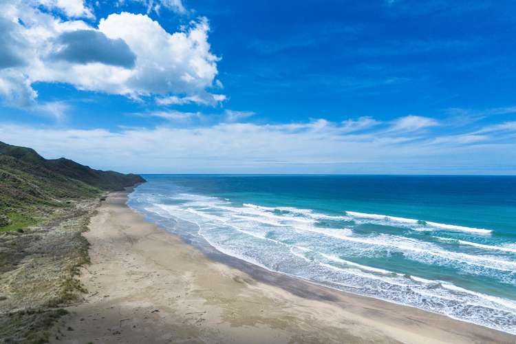 44 Punawaitai Road Omakere_11