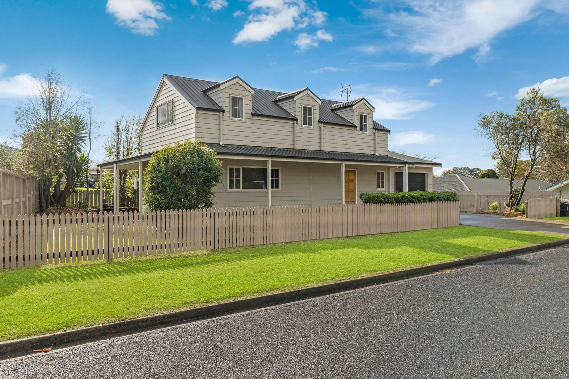 1 Henry Lane Patumahoe_0