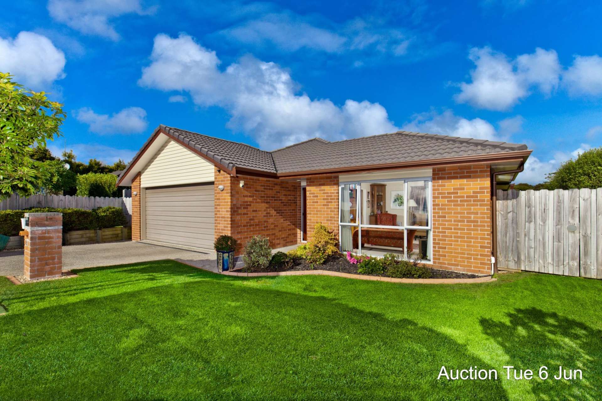 31 Northbrook Close Greenhithe_0