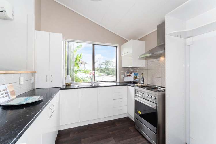 2/577 Richardson Road Mount Roskill_17