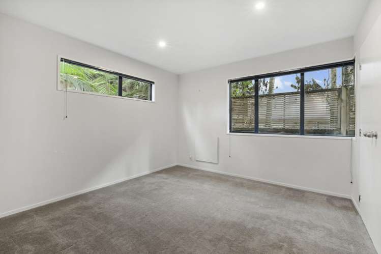 2/24 Heathcote Road Castor Bay_10