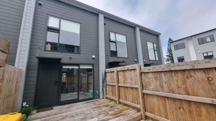 13/30 Bowater Place 10686_8