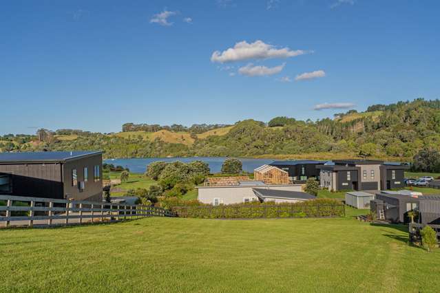 4 Joyce Harsant Place Cooks Beach_3