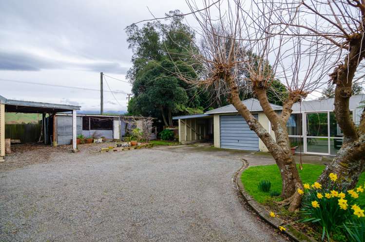 699 Paierau Road Opaki_16