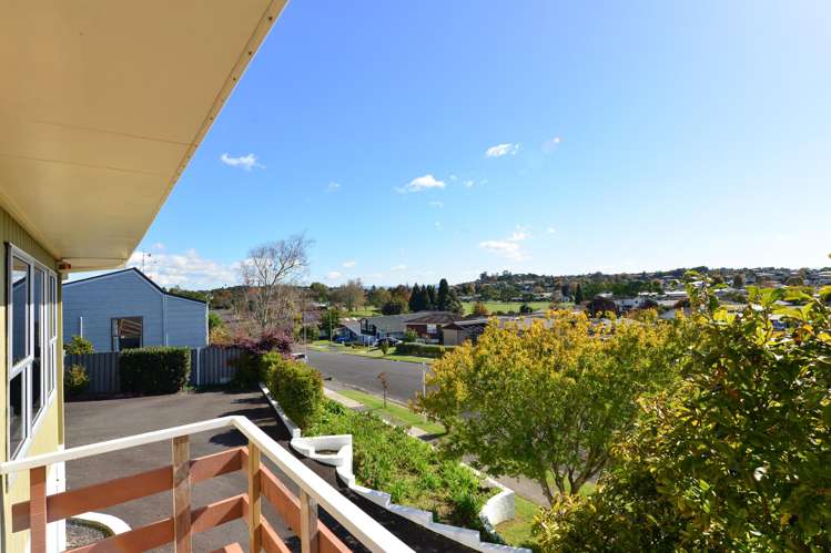 5 Amanda Avenue Dinsdale_13
