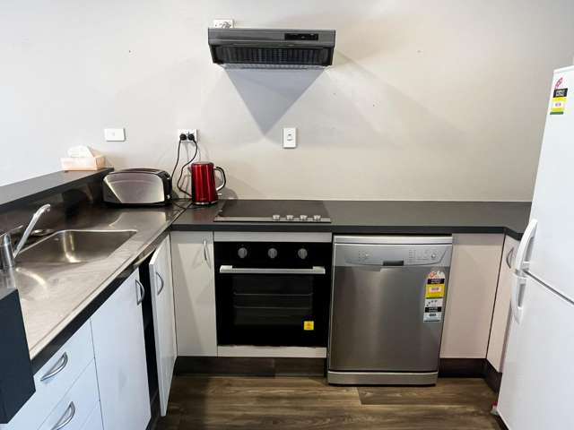 4/140 Chester Street East City Centre_1