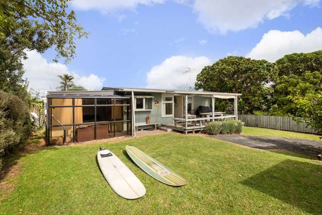 QUINTESSENTIAL BEACH PAD