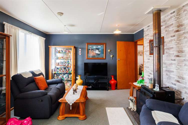 149a High Street Bulls_15