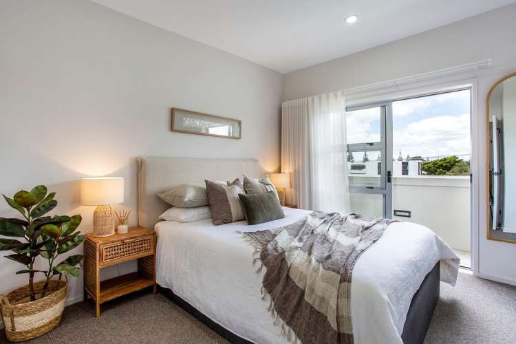25/3 Riverside Road Orewa_9