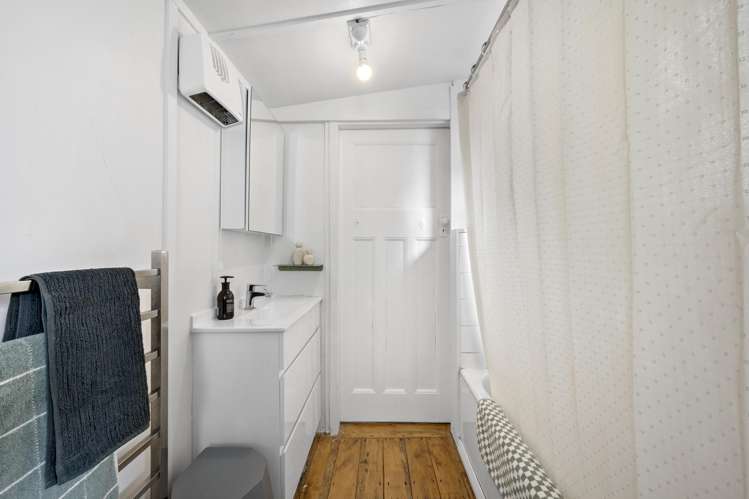 27 Rona Street Eastbourne_12