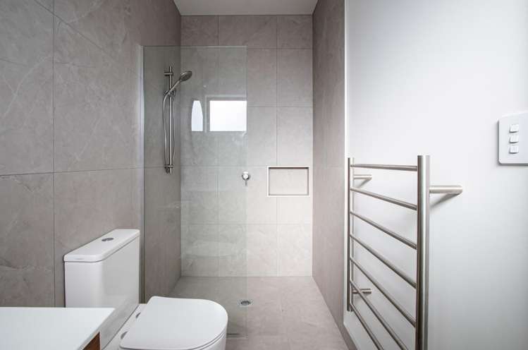 24 One Haruru Street 11373_9