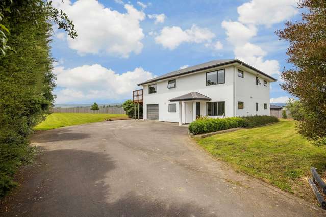 Outstanding home on 2858m2