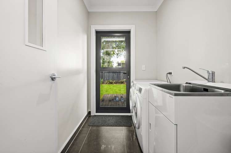 9 Henry Bell Close Leamington_23