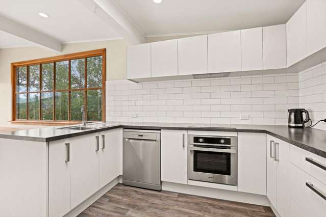 8 Bayview Road Charteris Bay_4