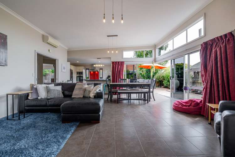 2 Northbrook Court_3