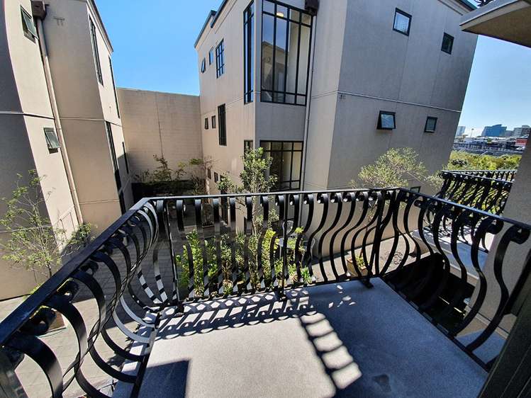 2d/30 Randolph Street Eden Terrace_7